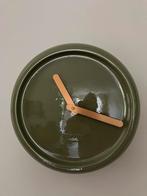 Zuiver Ceramic Time Wandklok Groen/Goud, Huis en Inrichting, Woonaccessoires | Klokken, Ophalen of Verzenden, Zo goed als nieuw