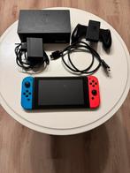 Nintendo Switch 2021 model, Ophalen of Verzenden, Zo goed als nieuw, Met 2 controllers, Switch Original