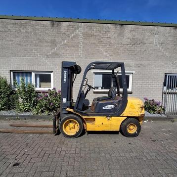 SAMSUNG SF30D Diesel Heftruck Triplo SHIFT beschikbaar voor biedingen