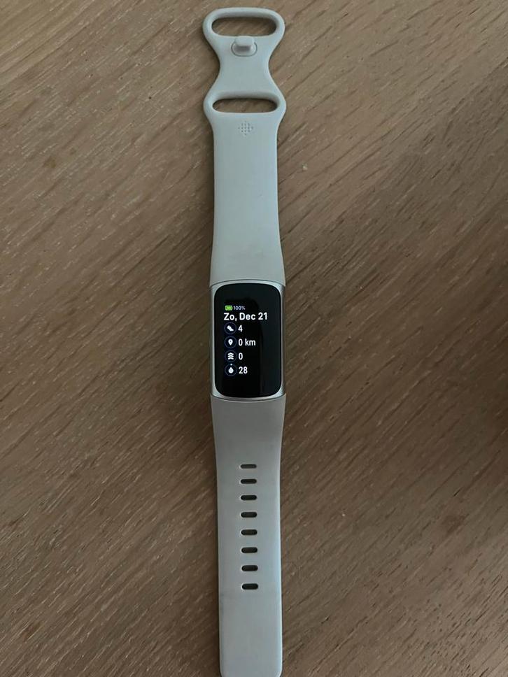 Fitbit Charge 6, Sieraden, Tassen en Uiterlijk, Smartwatches, Zo goed als nieuw, Android, Zwart, GPS, Ophalen of Verzenden