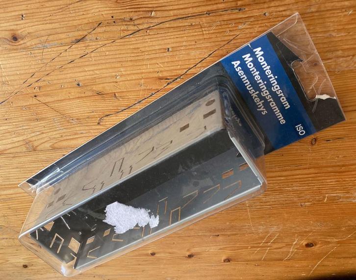 Volvo ISO montering inbouwframe autoradio cassette CD speler, Auto diversen, Autoradio's, Nieuw, Ophalen of Verzenden