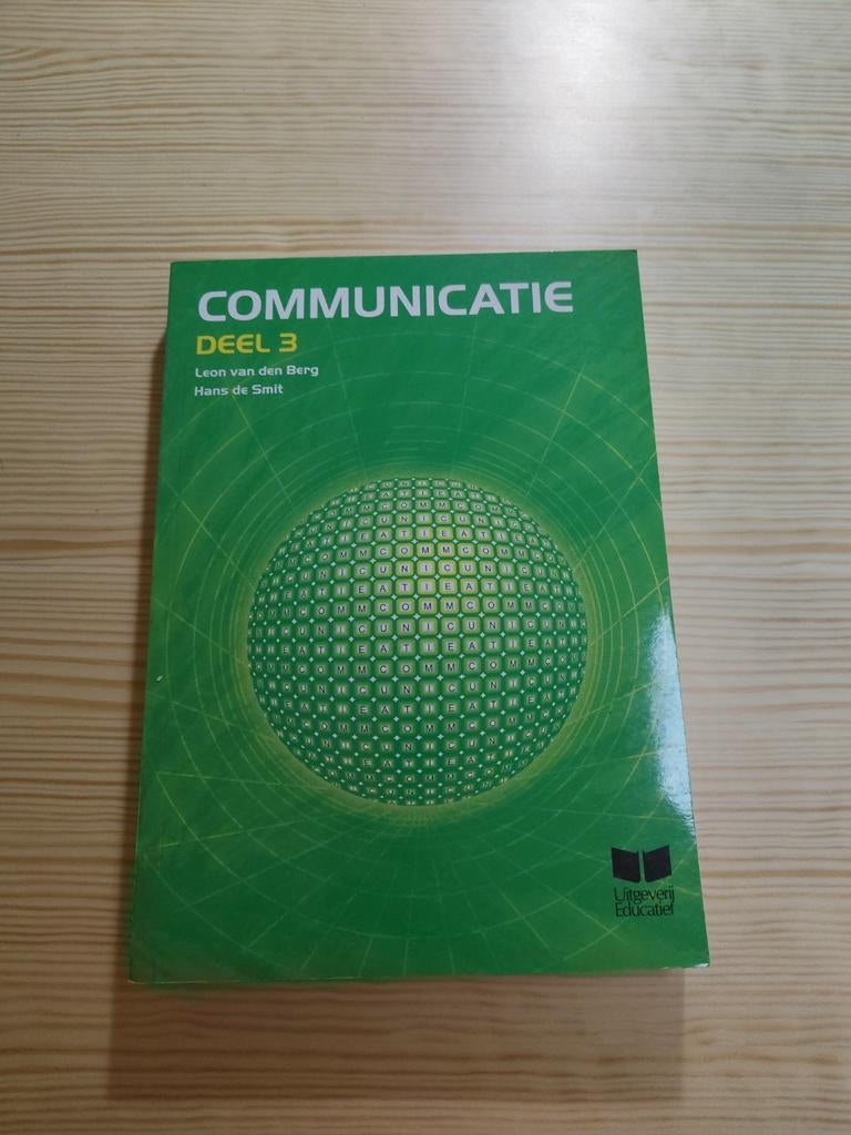 Communicatie Deel 3 - Leon van den Berg, Ophalen of Verzenden, Gelezen, MBO, Leon van den Berg