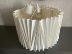 Mooie moderne geplisseerde plafondlamp(50cm doorsnee), Ophalen of Verzenden, Zo goed als nieuw, Rond