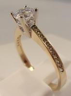 Gouden trouwring met briljantgeslepen CZ (circa 0,77 ct), Verzenden, Zo goed als nieuw, 17 tot 18, Met edelsteen