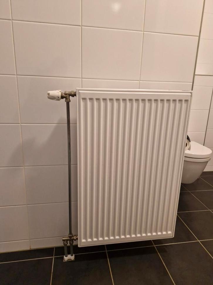 Radiator Brugman Kompakt 4, Doe-het-zelf en Verbouw, Verwarming en Radiatoren, Zo goed als nieuw, Radiator, 30 tot 80 cm, 150 cm of meer