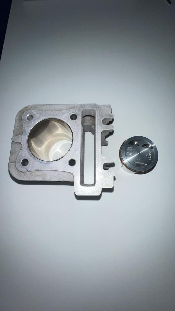 Malossi cilinderkit 80cc Piaggio/vespa, Fietsen en Brommers, Brommers | Tuning en Styling, Zo goed als nieuw, Ophalen of Verzenden