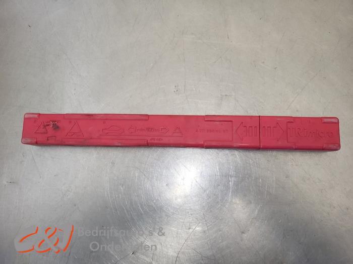 Gevarendriehoek van een Mercedes Vito, Auto-onderdelen, Overige Auto-onderdelen, Mercedes-Benz, Gebruikt, 3 maanden garantie, Ophalen of Verzenden