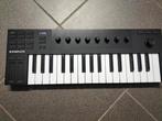 Komplete native Instruments kontrol m32, Muziek en Instrumenten, Midi-apparatuur, Ophalen of Verzenden