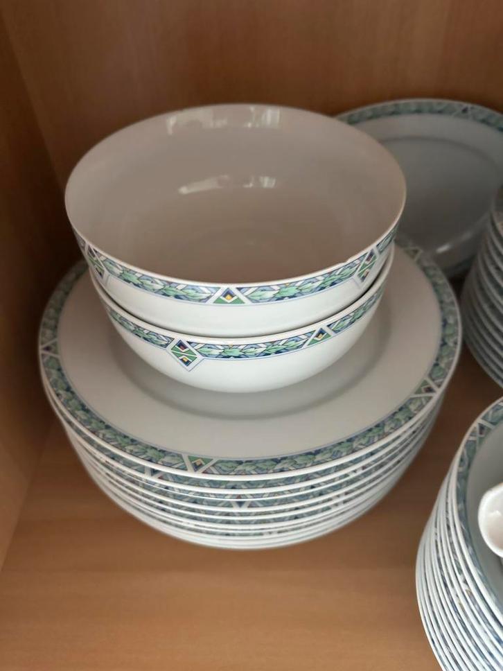 Compleet Servies - Prachtig Design!, Huis en Inrichting, Keuken | Servies, Zo goed als nieuw, Compleet servies, Overige stijlen
