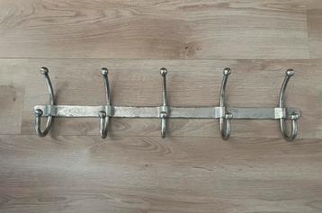 Kapstok in landelijke stijl met 5 haken beschikbaar voor biedingen
