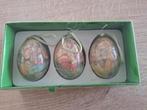 3 vintage eieren paashaas in originele doos voor paastak., Diversen, Pasen, Ophalen of Verzenden, Zo goed als nieuw