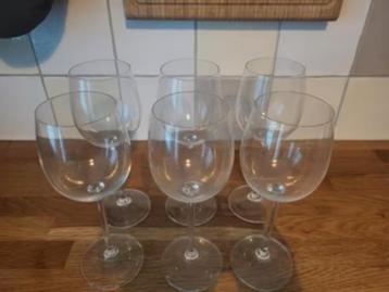 6 wijnglazen beschikbaar voor biedingen