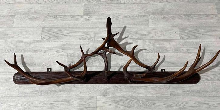 Oude houten GEWEI KAPSTOK - 132 cm breed, Antiek en Kunst, Curiosa en Brocante, Ophalen