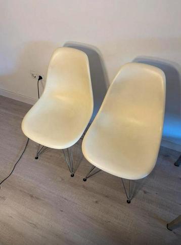 5x Vita Eames Replica DSR, eetkamerstoelen beschikbaar voor biedingen