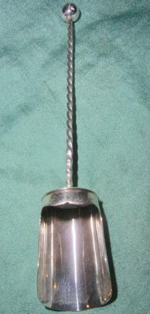 Nederlands zilveren suikerschepje, Antiek en Kunst, Antiek | Goud en Zilver, Zilver, Ophalen of Verzenden