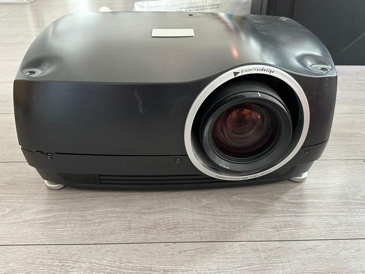 Beamer defect Projection Design F32 GP3 | 5700 Lumens, Audio, Tv en Foto, Beamers, Niet werkend, DLP, Full HD (1080), Ophalen