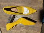 Gele hak schoen met glitter NIEUW maat 38, Nieuw, Ophalen of Verzenden, Schoenen met hoge hakken, Geel