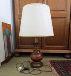 Grote tafellamp met lichte kap, Antiek en Kunst, Antiek | Lampen, Ophalen
