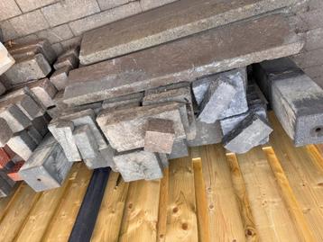 GRATIS**Getrommelde stenen grijs 20/20/6 (+2,5 m2)**GRATIS beschikbaar voor biedingen