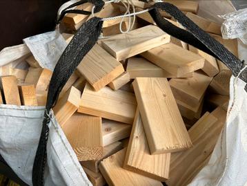 Mooie big bag met nieuw haardhout beschikbaar voor biedingen