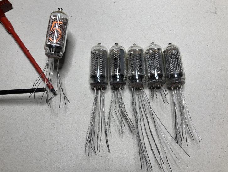 Nixie buisjes IN8-2, Hobby en Vrije tijd, Elektronica-componenten, Gebruikt, Verzenden