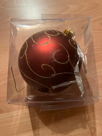 Grote kerstbal, ongeveer 15 cm beschikbaar voor biedingen