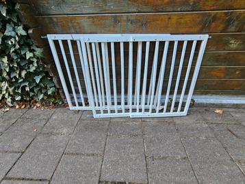 Twee mooie traphekjes beschikbaar voor biedingen