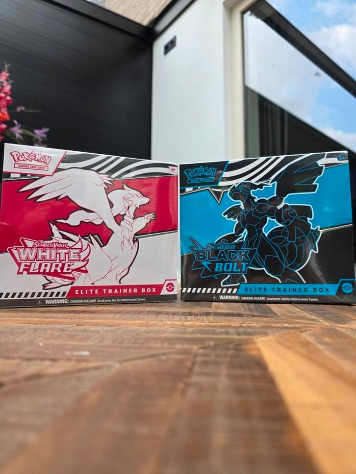Pokémon ETB Scarlet & Violet – BLACK BOLT & WHITE FLARE, Hobby en Vrije tijd, Verzamelkaartspellen | Pokémon, Nieuw, Boosterbox
