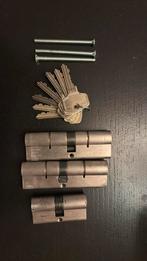 3x Cilinderslot SKG-2 (set) 30x30 en 45x50, Doe-het-zelf en Verbouw, Ophalen of Verzenden, Zo goed als nieuw, Koper of Messing
