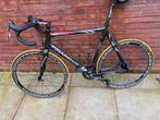 Pinarello Paris racefiets met 940km op de teller Nieuwstaat, Fietsen en Brommers, Fietsen | Racefietsen, Overige merken, 28 inch