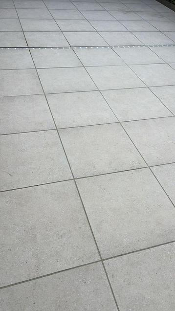 Cera Mo 60x60x3 cm ivory beschikbaar voor biedingen