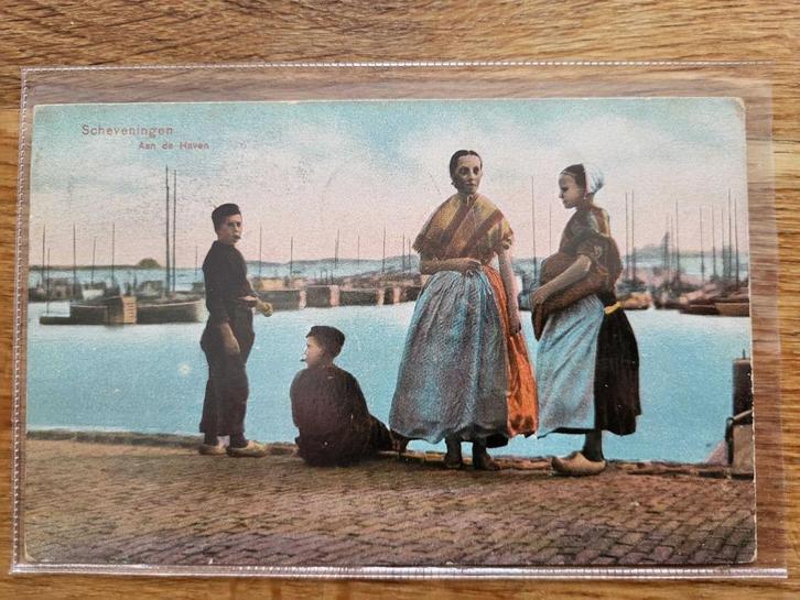 ansicht Scheveningen Klederdracht vissers (2x), Verzamelen, Ansichtkaarten | Nederland, Zuid-Holland, Voor 1920, Ophalen of Verzenden