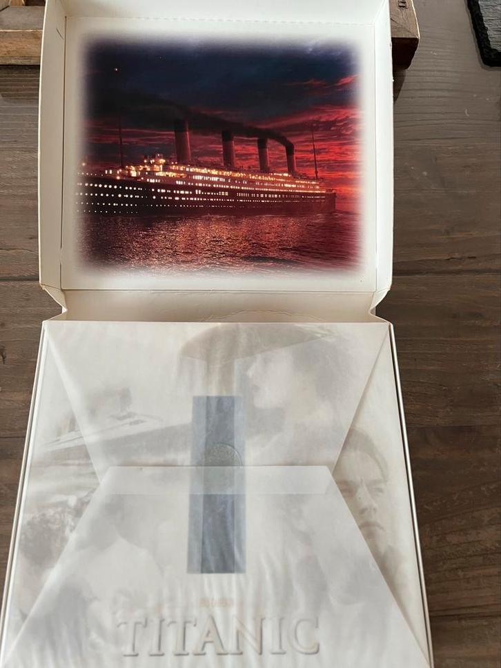 Collectors item Titanic VHS Widescreen  - Speciale Editie, Cd's en Dvd's, VHS | Film, Nieuw in verpakking, Vanaf 16 jaar, Ophalen