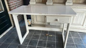 Gratis bureau hout wit