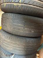 Gebruikte auto banden met velg 205/60R16 met ford wieldoppen, Ophalen, 16 inch, 205 mm, All Season