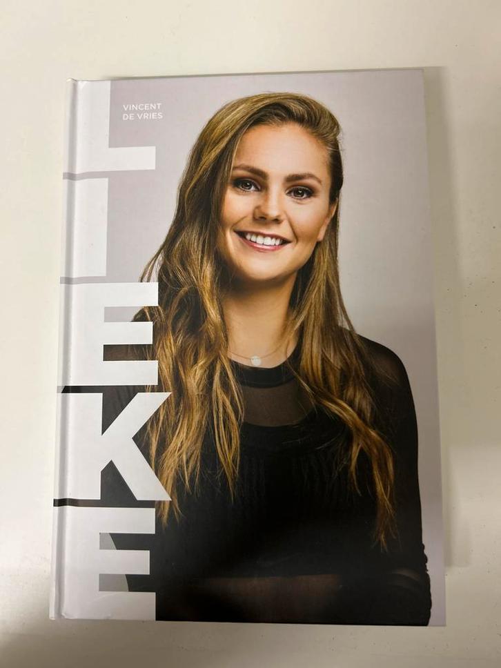 Lieke Martens - De Voetbaldroom, Boeken, Sportboeken, Zo goed als nieuw, Balsport, Verzenden