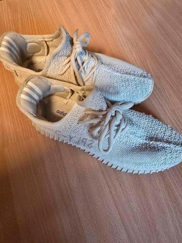Adidas sportschoen beige mt 41  beschikbaar voor biedingen