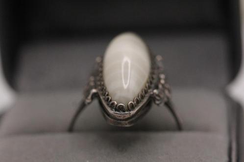 ring, Sieraden, Tassen en Uiterlijk, Ringen, Zo goed als nieuw, Dame, 18 tot 19, Zilver, Zilver, Met edelsteen, Ophalen of Verzenden