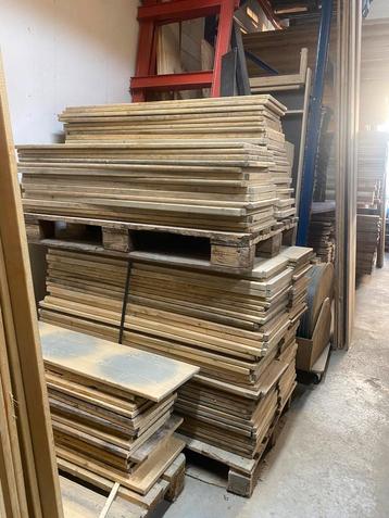115x34x2 brede planken beschikbaar voor biedingen