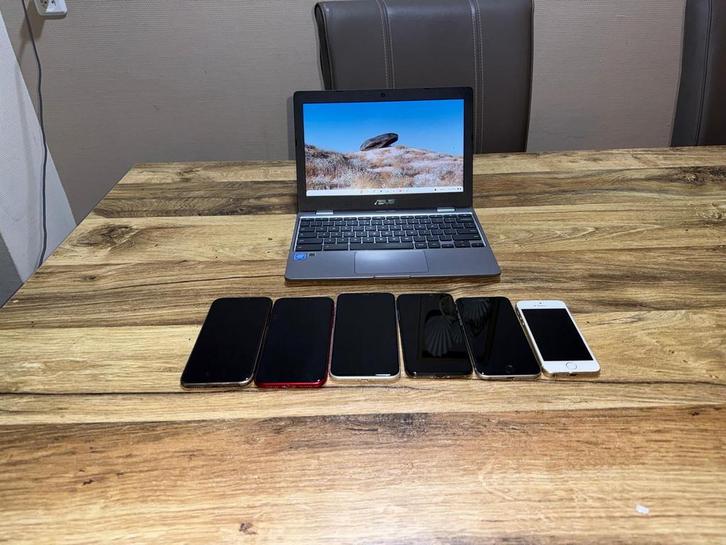 iPhone Collectie: XR, X, 11, 6, 5 - Diverse Condities, Computers en Software, Windows Laptops, Gebruikt, 10 inch of minder, SSD