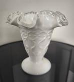 Vintage Melkglas Vaas Fenton USA, Ophalen of Verzenden