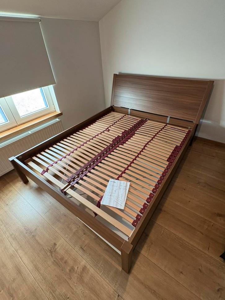 Ikea NYVOLL bed 160-200 bruin incl lattenb, 2x MALM Bedlades, Huis en Inrichting, Slaapkamer | Bedden, Gebruikt, Tweepersoons