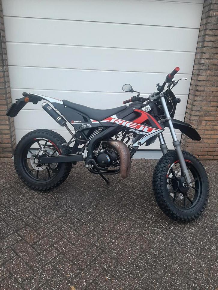 Gave Rieju MRT5 bouwjaar eind 2022, Fietsen en Brommers, Brommers | Derbi, Gebruikt, Ophalen