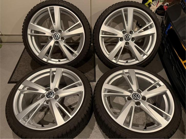 Originele Audi Sport RS3 19” velgen Pirelli SottoZero 3 wint, Auto-onderdelen, Banden en Velgen, Banden en Velgen, Winterbanden