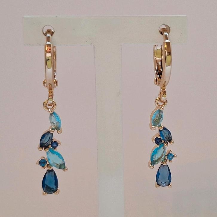 Geelgouden 18 krt plated creolen oorbellen Londen blue goud, Sieraden, Tassen en Uiterlijk, Oorbellen, Nieuw, Hangers, Overige materialen