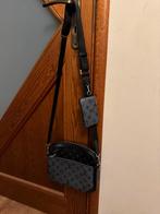 Louis Vuitton Trio Messenger Zijtas, Ophalen of Verzenden, Zo goed als nieuw, Zwart