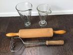 Houten deegroller + stamper + 2 glazen maatbekers, Ophalen of Verzenden, Zo goed als nieuw