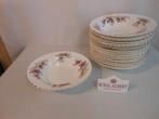 Royal Albert Lavender Rose diepe borden, Huis en Inrichting, Keuken | Servies, Ophalen of Verzenden, Zo goed als nieuw, Bord(en)