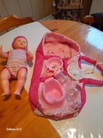 Pop met reiswieg en spulletjes, Ophalen of Verzenden, Zo goed als nieuw