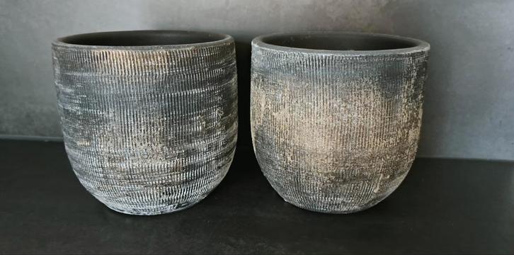 2 zeer mooie bloempotten, Huis en Inrichting, Woonaccessoires | Overige, Zo goed als nieuw, Ophalen of Verzenden